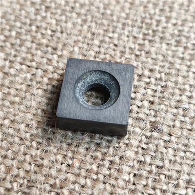 Κεραμικά μέρη Zirconia κύβων φραγμών ακρίβειας 1300HV Machinable κεραμικά