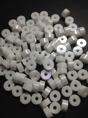 Κεραμικοί σωλήνες υψηλής ακρίβειας 6.0g/cm3 ZrO2 Zirconia που φυτεύουν το μανίκι με θάμνους