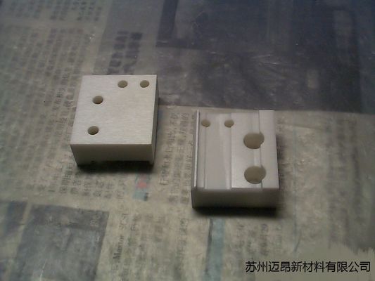 Κεραμικά μέρη Zirconia κύβων φραγμών ακρίβειας 1300HV Machinable κεραμικά
